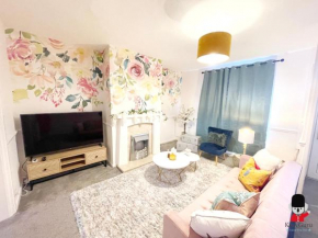 KozyGuru / 2 BR 4Bed / Blossom Garden / Next to Big Retail Park and Train station / Worsley Manchester / 16 mins to City Centre / UMWO187
